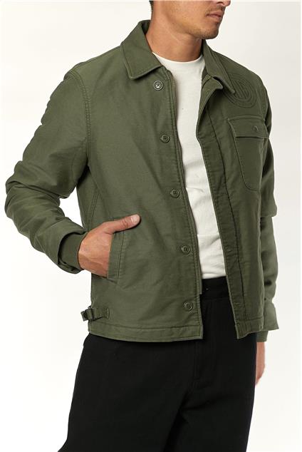 veste deus ex machina