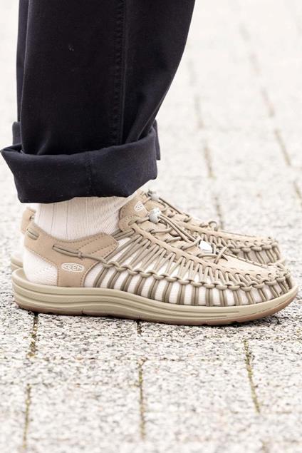 Keen Uneek Timberwolf Plaza